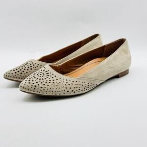 Vionic Cream Perforated Flats
